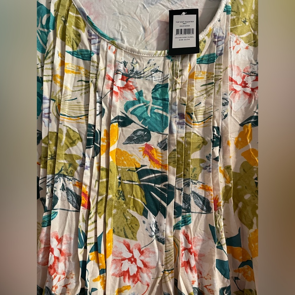 Avenue shirt NWT